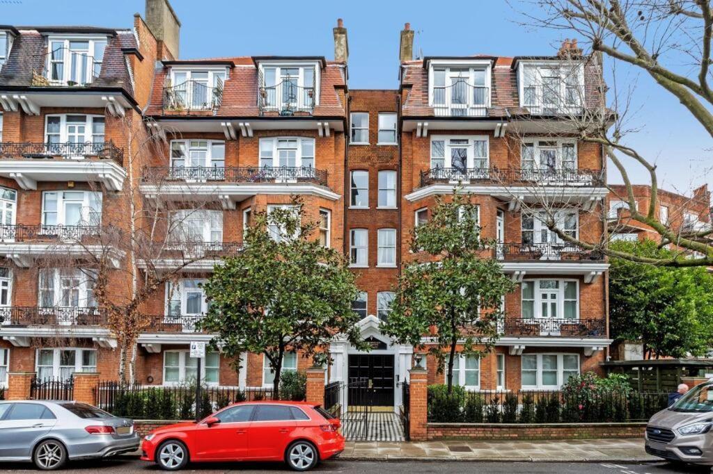 Modern Chelsea Flat, 3Bd 2Bath, With Parking Apartment London Exterior photo